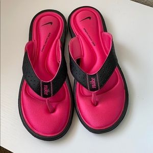 Women’s Nike sandals